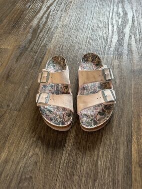 Birkenstock vegan Light Pink Double-Buckle Slide Sandals with Paisley Footbed